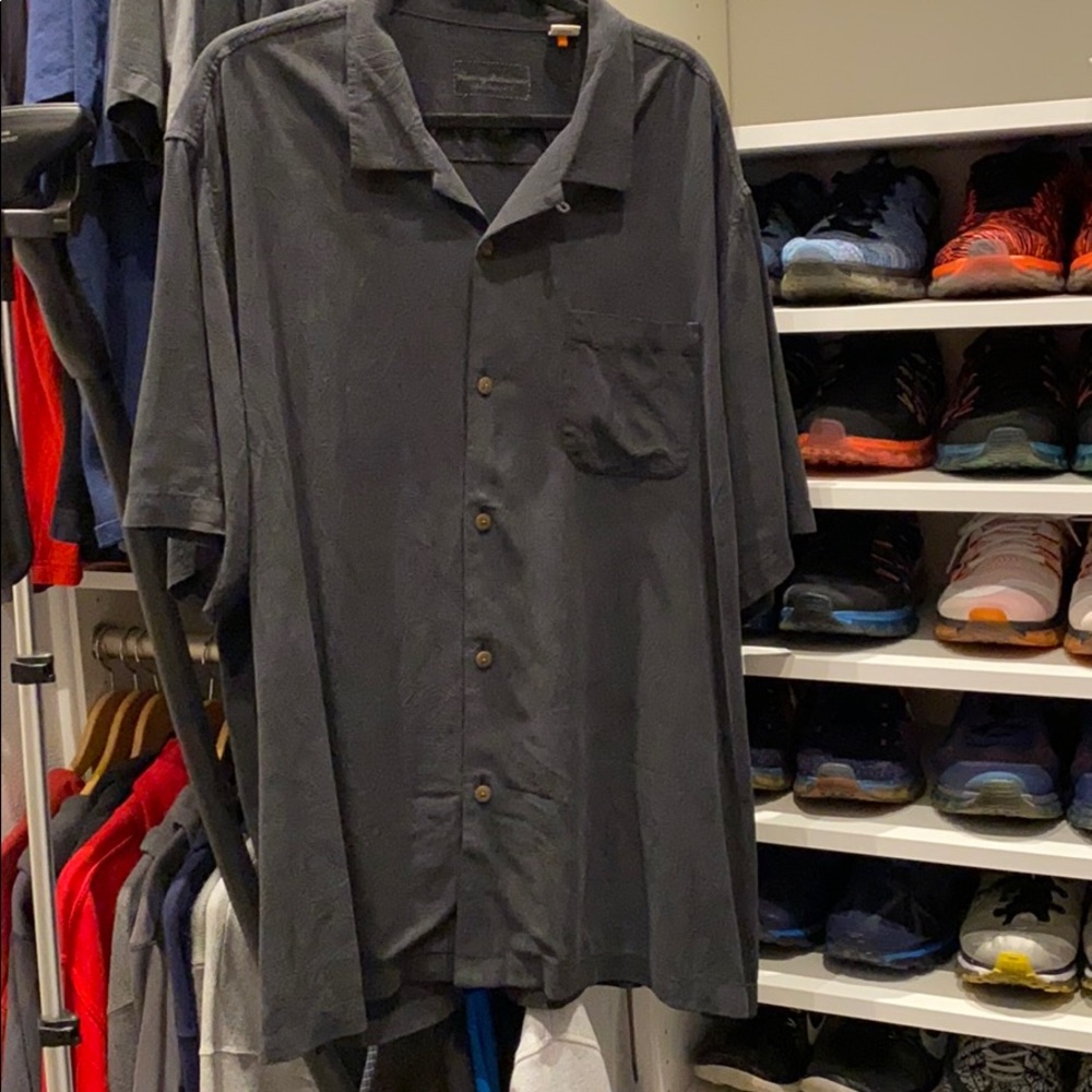 Tommy Bahama men’s short sleeve silk shirt